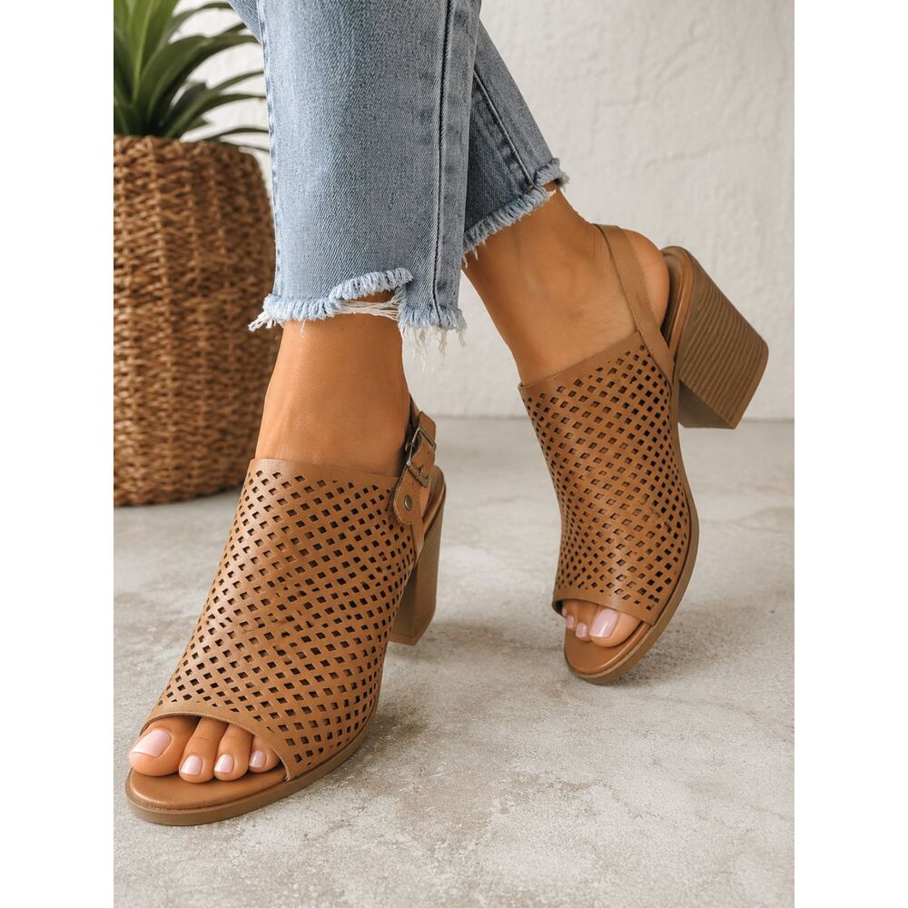 Dolce Vita Dolcetta Tan Perforated Slingback Block Heel Shoes Women's Size 11